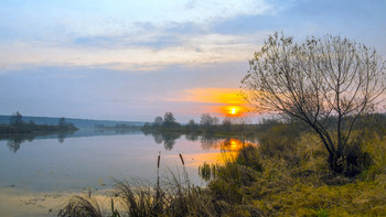 Осенние мотивы. / Осенний рассвет в октябре. Озеро Сосновое на юго-востоке Московской области.