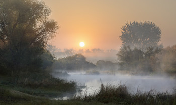 Cветает / утро,река Айдар,рыбак