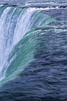 &nbsp; / At the brink of the falls at Niagara the water feels amazingly powerful