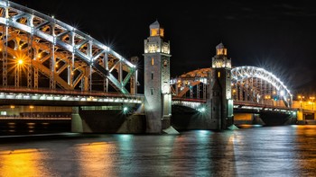 Большеохтинский мост. / Петербург. Март 2020.