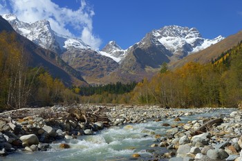 Осень в горах Домбая / Алибек