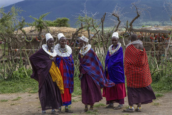 Женщины из племени Масаев / Танзания