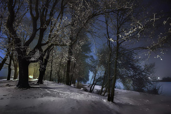 Прощальный звон зимы... / ...которая и не пришла этой «зимой». А это фото поза-поза-поза прошлогоднее, тогда ещё снежило…
Лунные ВЕЧЕРА на ХУТОРЕ в канун Рождества …и тяжкое утро после Рождества:) ,
https://sergeynikmelnik.blogspot.com/2018/03/blog-post.html ,
https://yandex.ru/collections/user/fotosfera69/lunnye-vechera-na-khutore-v-kanun-rozhdestva/ , Профессиональная фотосъёмка архитектуры и интерьеров Минск - www sergey-nik-melnik.foto.by