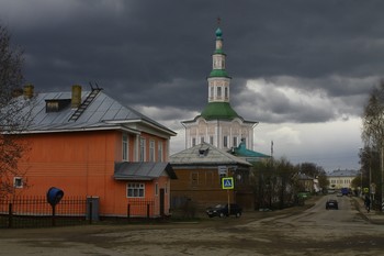 Тотьма перед дождём (Вологодская область) / Тотьма перед дождём (Вологодская область)