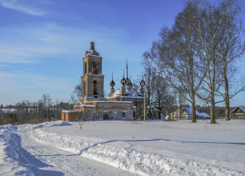 март / март, Ярославская область, церковь Георгия Победоносца в Полянках, вечереет.