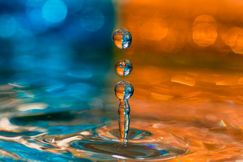 &nbsp; / Gota de agua salpicando, luego la imaginación.