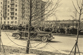 Так встречали Первого / Москва. Апрель 1961. Ленинский проспект.