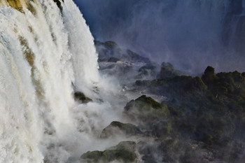 ВОДОПАДЫ ИГУАССУ / Бразилия. Водопады Игуассу.