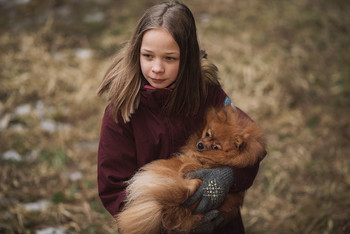 На руках у Лины / модель Ангелина Табакова
собаки из питомника Ирины Малафеевской