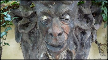 &nbsp; / closeup of sculpture