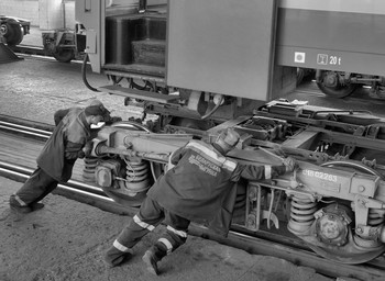 Силачи / Замена колесных пар в железнодорожном депо Бреста, Белоруссия