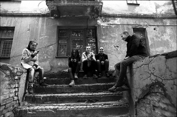 &nbsp; / Описывать фото словами??? Может ещё объяснять смысл анекдотов