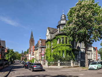 Прогулка по старому городу... / ----