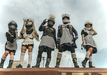 Майские зарисовки / Стилизованные выпускницы