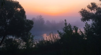 Перед восходом. / На озере Сосновое.