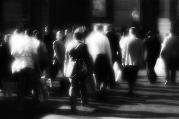 Против течения / Гулял монокль по Парижу