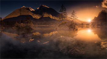 &nbsp; / Abends bei Sonnenuntergang am Hintersee im Berchtesgadener Land