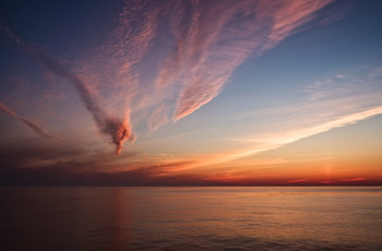 sunset clouds / Охотское море, летний закат..