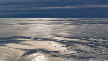 liquid 2 / Февраль в Охотском море.