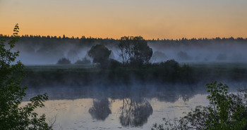 Сумеречный Исток. / Озеро Исток ранним утром. Мещера на юго-востоке Московской области.