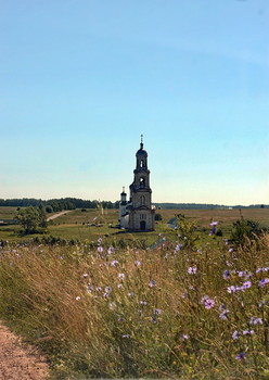 &nbsp; / Нуча. Церковь Спаса Всемилостивого.1595. Трапезная - 1827.Классицизм. Подворье мужского монастыря Флорищева пустынь.