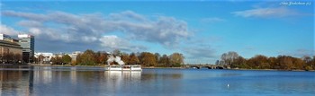 St.Georg. Alster Hamburg / Пароход &quot; St. Georg&quot; построен в 1876 году в Гамбурге на верфи &quot;Reiherstieg&quot; и назывался Фалькон, позже Галатея. В 1936 году стал &quot;St.Georg&quot;. Совершает экскурсии по озеру Альстер.
St.Georg: https://www.youtube.com/watch?v=rfwK750jMcs Видео &quot;Прогулка по Эльбе&quot;: https://www.youtube.com/watch?v=qL1e1j9B8Vk Лайнеры в Гамбурге: https://www.youtube.com/watch?v=VU8V0Jvqpy0 https://www.youtube.com/watch?v=_8iY4QcGL-A&amp;t=8s https://www.youtube.com/watch?v=EVMHpH6SJxA Корабли на Эльбе: https://www.youtube.com/watch?v=DA7DProSV6o&amp;list=UUEOp3amNaNT0205lPmdFi8w&amp;index=19 Портовый центр и складской район Гамбурга: https://www.youtube.com/watch?v=i0kxa-sex6o https://www.youtube.com/channel/UCEOp3amNaNT0205lPmdFi8w/videos? https://www.youtube.com/watch?v=IGn-NNqkBL0 https://www.youtube.com/watch?v=dZ1W9amrFdg Озеро Альстер (Alster Hamburg) - сердце Гамбурга, любимое место отдыха гамбуржан и гостей города. Видео: https://www.youtube.com/watch?v=FUnJ6Mt1G68 Alstervergnügen 2017. Hamburg https://www.youtube.com/watch?v=PZXeb1sykTk Alster am Abend https://www.youtube.com/watch?v=YdvFUdm0nQ0 Alster Hamburg https://www.youtube.com/watch?v=shvDCXIyNb0&amp;pbjreload=10