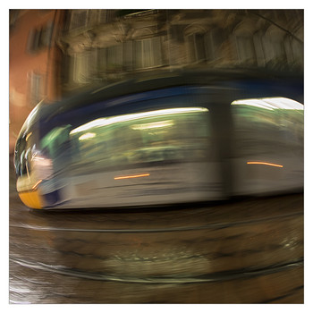 Ночной трамвай / Дождь