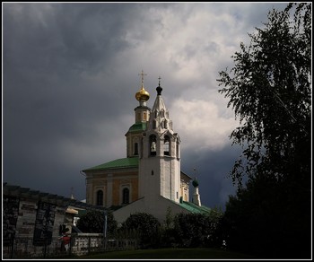 Буря , скоро грянет буря... / Георгиевский храм, г.Владимир.