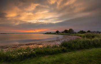 Закат на датском острове. / На берегу Северного моря. Дания.