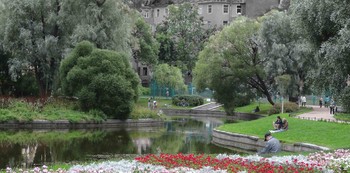 Зеленый уголок мегаполиса / Юсуповский сад в Санкт-Петербурге