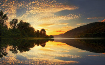 Теплые объятия заката / пейзаж вода закат на реке красивые места фото теплые объятия заката