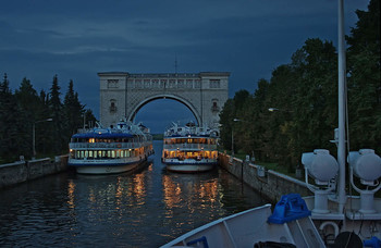 Уютные вечера на теплоходах... / Путешествие по каналу Москва - Волга... Репост.
