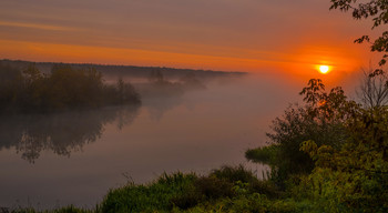 Осенний пейзаж. / Рассвет на озере Сосновое.