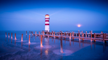 &nbsp; / Moonset at lighthouse. -16°C and cold wind. It was really cold morning but it was worth it. :)