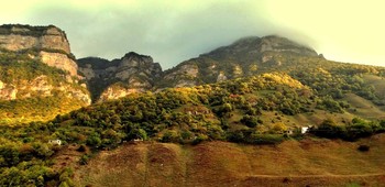 Осень пришла в горы Кавказа / Осень пришла в горы Кавказа