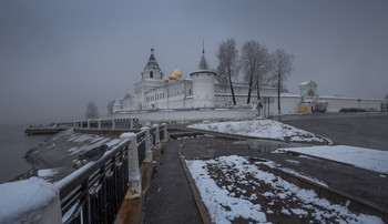 Выпал снег / Ипатьевский монастырь,