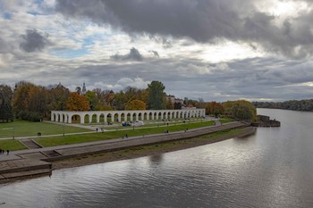 Все краски осени / Новгород, величественный Волхов. Середина октября.