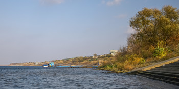 маленькая пристань / Река Волга