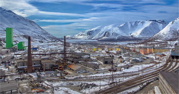 Работа, дом, всё рядом. / Посёлок Кукисвумчорр ( 25 КМ. ), Кировский рудник.