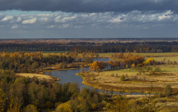 Осенние контрасты / Вид на озеро Быковское