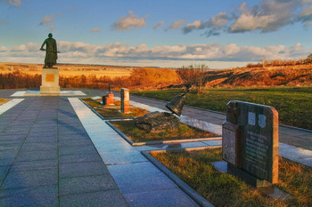 Вспоминая ратные подвиги / Монастырщина,Аллея Памяти и Единства.