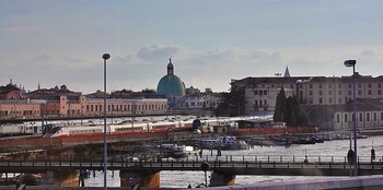 Венеция, железнодорожный вокзал / Вид на железнодорожный вокзал в Венеции