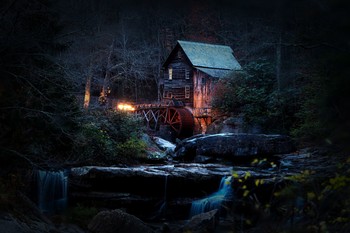 &nbsp; / The Glade Creek Grist Mill at dusk in late fall