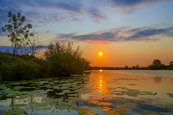 Красивый рассвет. / Рассвет на озере Сосновое.