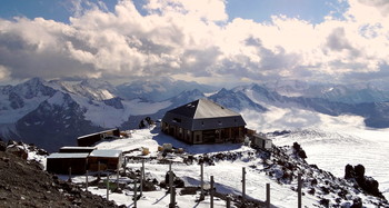 Вид с Эльбруса с высоты 4200 метров / Вид с Эльбруса с высоты 4200 метров