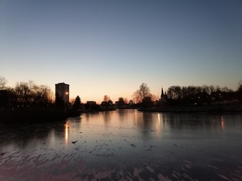 Неспешная прогулка / Городской, морозный, восход солнца.