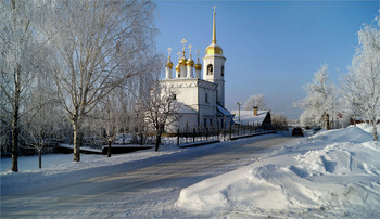 В декабре / Вид на Ивановскую церковь