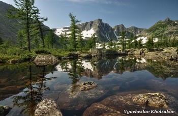Отражение гор / Горный хребет Кузнецкий Алатау, Республика Хакасия.