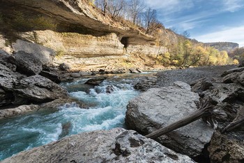 Голубая вода реки Белой / ***