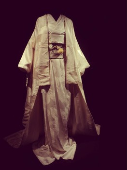 Свадебное кимоно / С японской выставки, Томский областной художественный музей
Sony